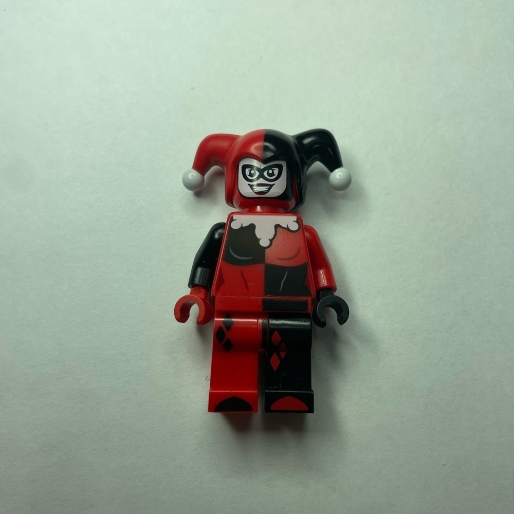 LEGO Harley Quinn Minifigure Batman The Animated Series 76271 76274 Exclusive